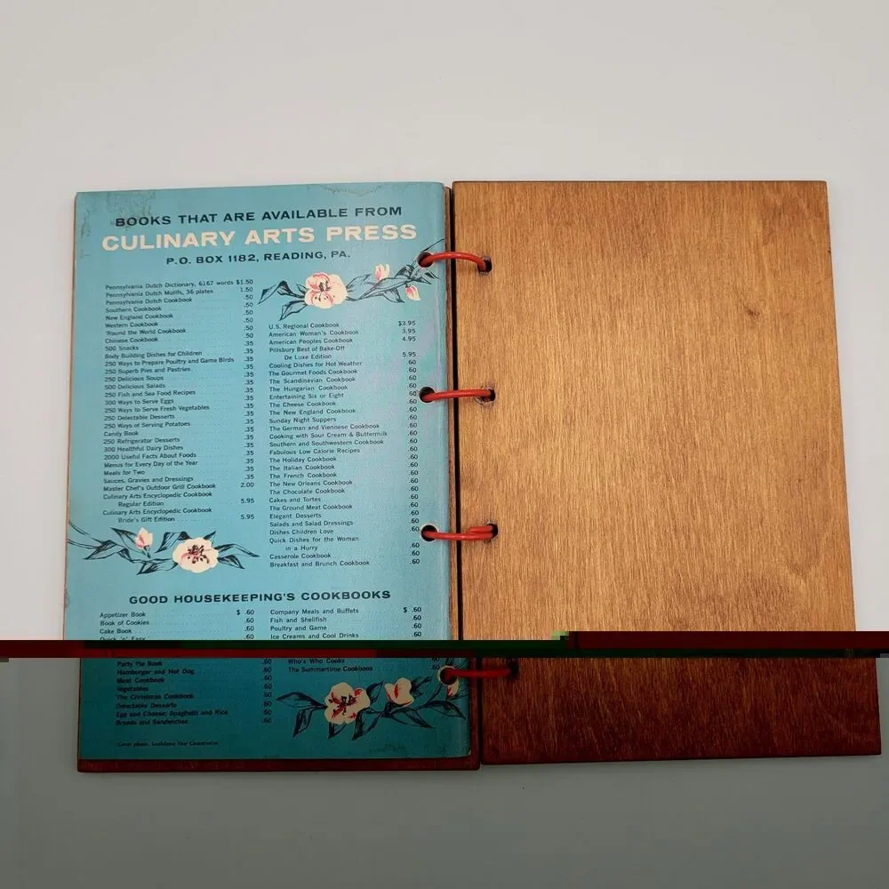 Finest Old Southern Recipes Wood Cover Cook Book 250 Recipes 1965 Vintage